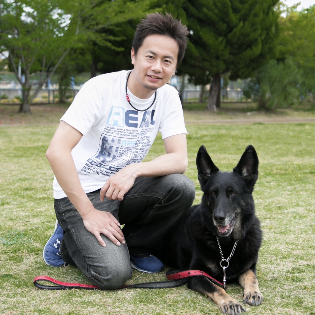 愛犬のしつけは早期がおすすめ！磯辺・高浜で活躍する犬の訓練士、伊藤拓哉さん